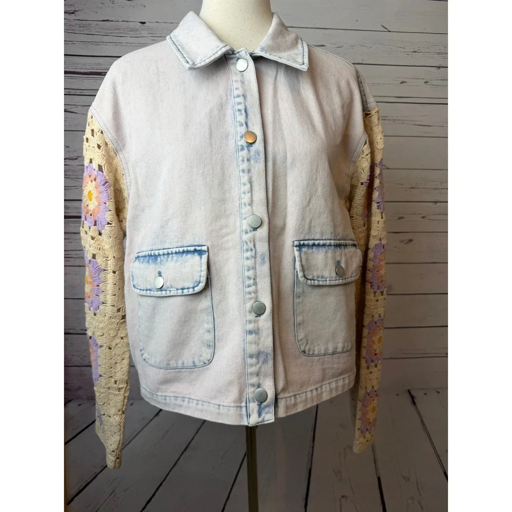 Mystree Crochet Sleeve Denim Jacket Medium Light Wash Floral Granny Square Boho - Picture 1 of 13